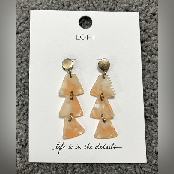 LOFT Gold & Peach resin dangle earrings - Picture 1 of 4